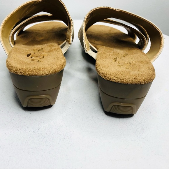 A2 By Aerosoles Flower Power Wedge Sandals Comfort snakeskin Tan Size 7.5. RR1 - Picture 5 of 8